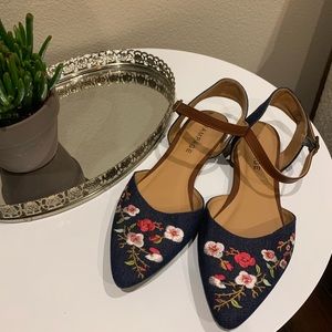 Rampage Floral Denim Embroidered Flats Sandals sz 8.5
